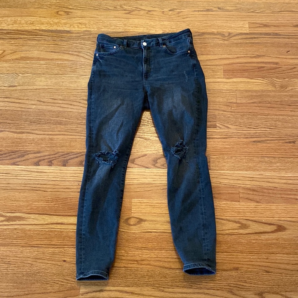 H&M distressed knee black high waist super skinny jeans size 10